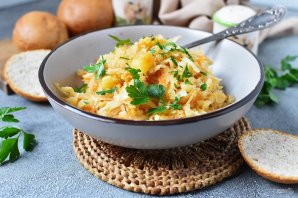 Овощное рагу с картофелем и капустой