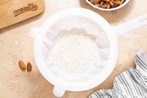 Йогурт из миндального молока