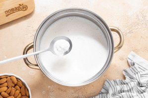 Йогурт из миндального молока